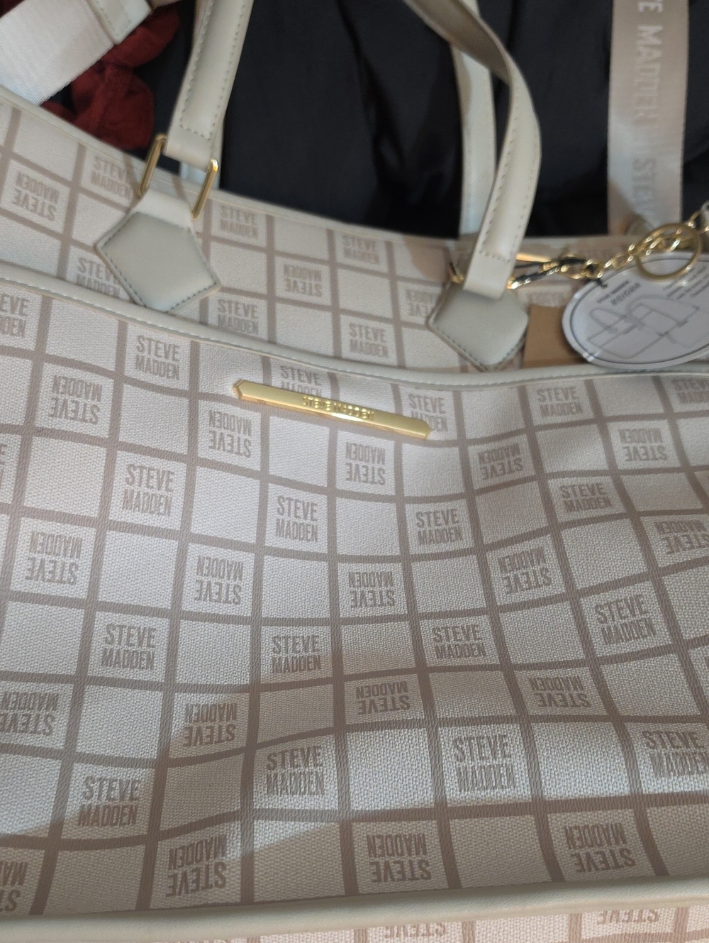 Steve Madden Beige Cream Logo Tote with Gold Accent Nwt. Flaw